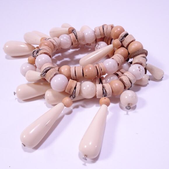 Anthropologie Women's Beige Wood Resin Bead Teardrop Bracelet Set of 3 NWOT 89 - Picture 4 of 5